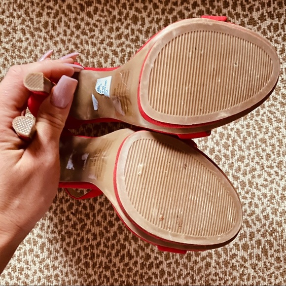 Size 7 Ankle Strappy Heels - Picture 3 of 3